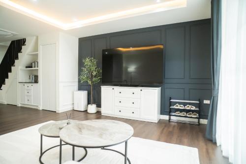 Cozy classic, Entire house 2-6, 5 min to nimman