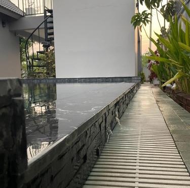 P2 Location pool villa