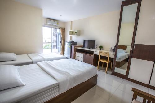 Central Place Serviced Apartment in Chon Buri