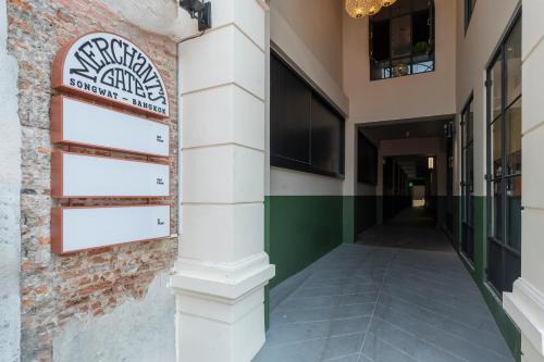 Merchant's Gate Songwat