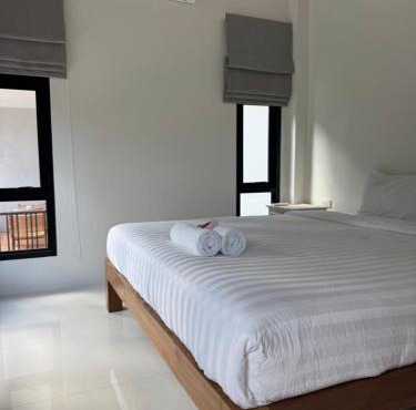 Glasshouse 2 - 2 bed house close to Chaloklum beach