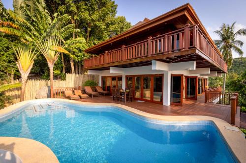 Villa Vadee - Entire Private Villa, 4 Bedrooms, Large Swimming Pool, Ocean View in Thong Nai Pan Noi