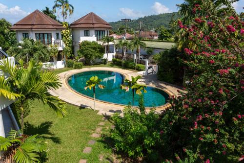Cozy design house with Swimmingpool and Garden Esrah Home in Amphoe Koh Samui