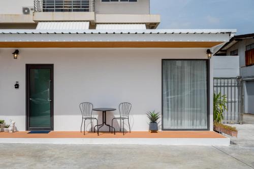 CJ Family Sukumvit36 BTS Thonglor in Khlong Toei