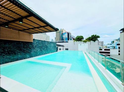 6th Avenue Sukhumvit BKK Two Bedrooms BTS Asok Nana MRT Sukhumvit
