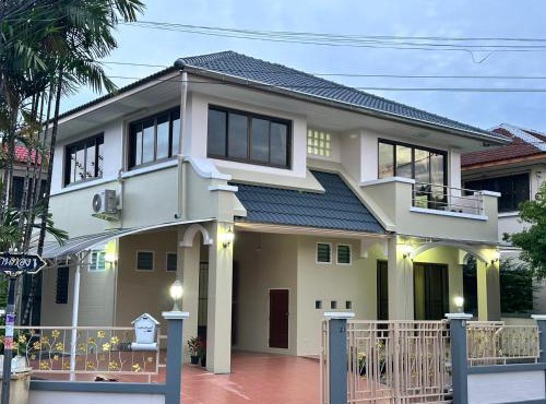 Spacious and peaceful 3 bedrooms detached house inside Bangkok in Ban Khlong Palat Priang