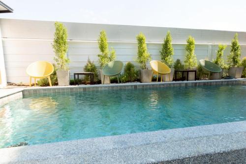 Sleep Shot Pool Villa