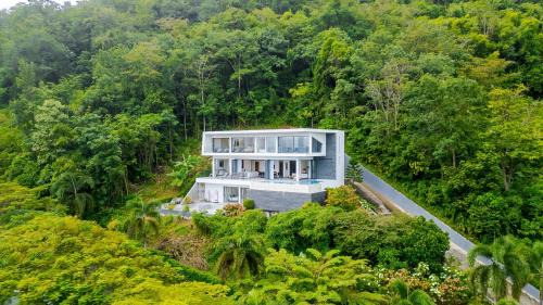 Lapista 6 Bedroom Luxury Vila in Phuket