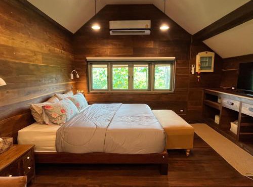 206 Wan Warn, 3 wooden houses in Kaeng Krachan Forest