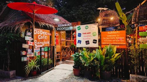 Do Dee cafe in Bangkok