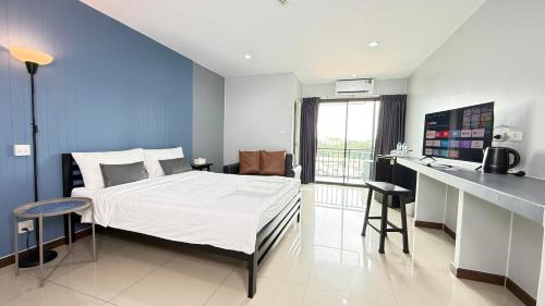 Baan Paknam Budget Hotel