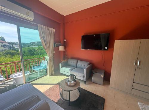 Alura Boutique in Kata Beach