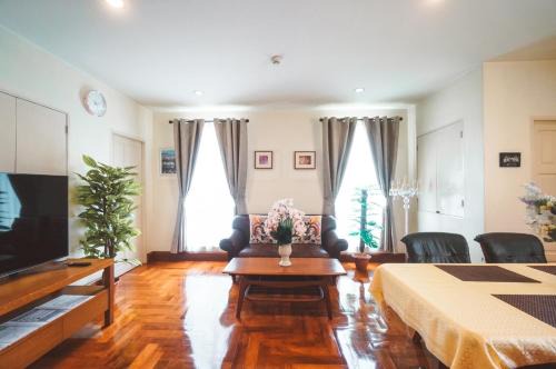 Chez Moi Bangkok Private Executive Residence Sukhumvit 26