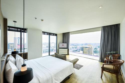 TK Palace Hotel & Convention Bangkok