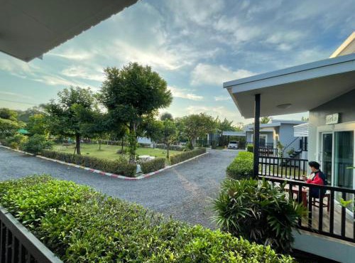 Baan Ruay Suk Resort, Lopburi