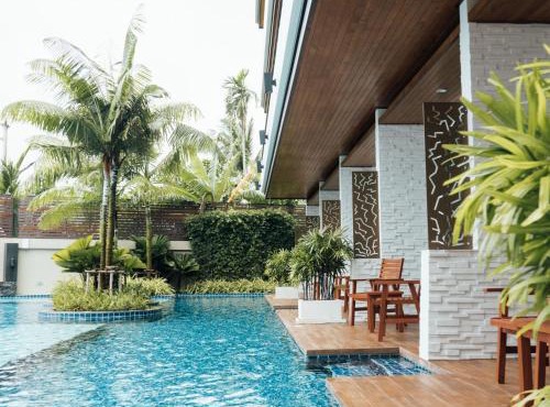 Aqua Resort Phuket - Near Beach and Chalong Pier in Rawai Beach