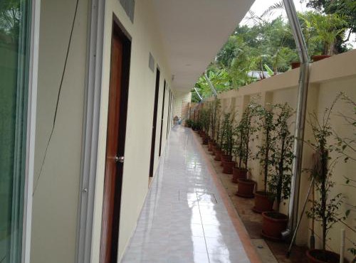 Day Waterfront Hotel